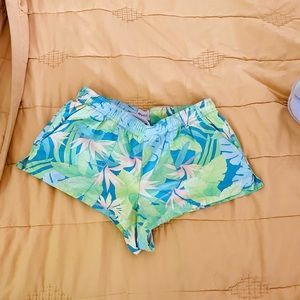 RVCA women’s boardshorts (XS)